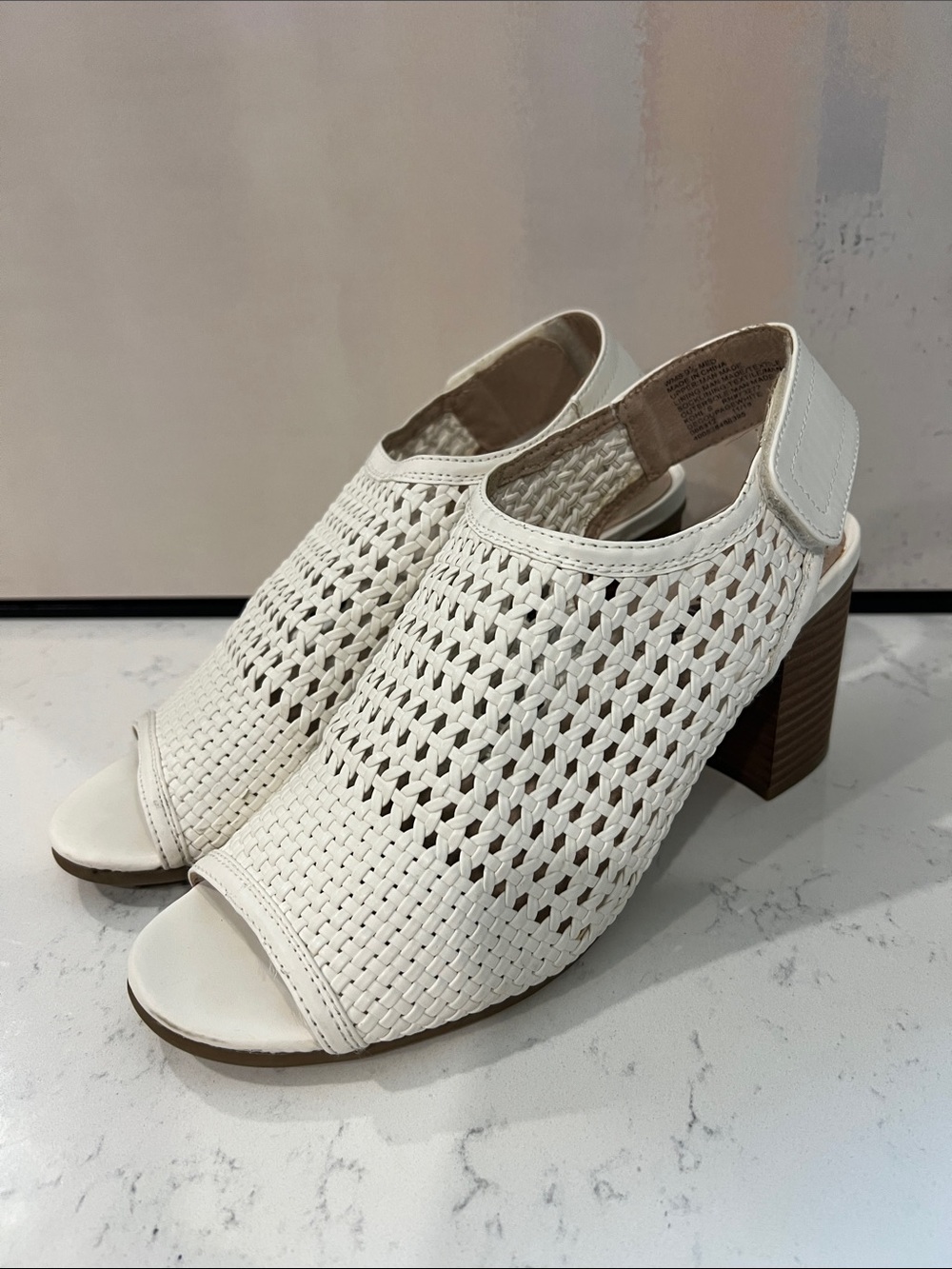 Sonoma Goods For Life white woven peep-toe block heel sandals size 9.5